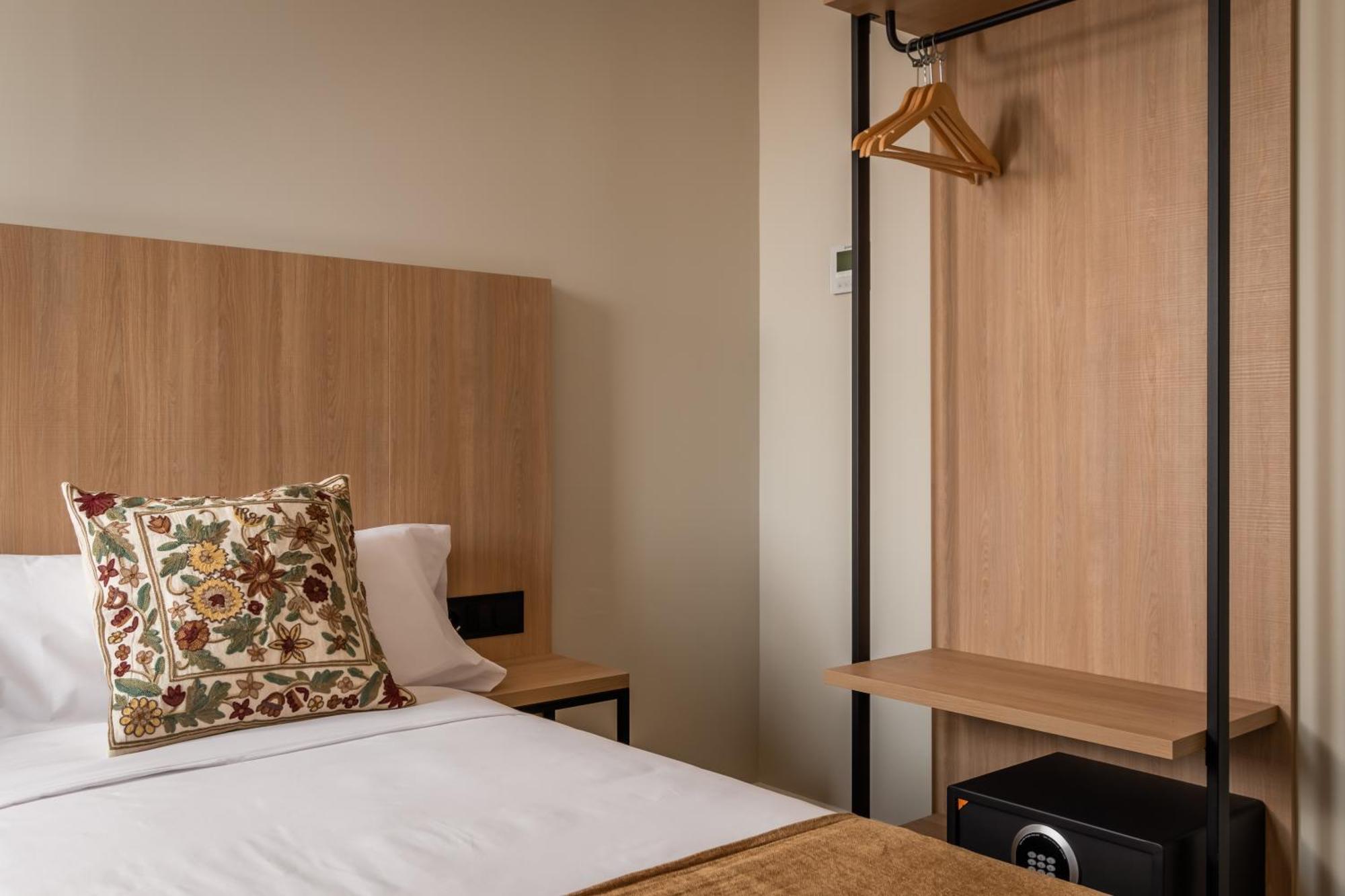 Aerohotel Barcelona Airport 24H El Prat de Llobregat Eksteriør billede